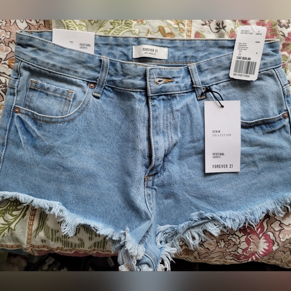 🔴2/$15 - Forever21 denim shorts womens - Picture 1 of 3
